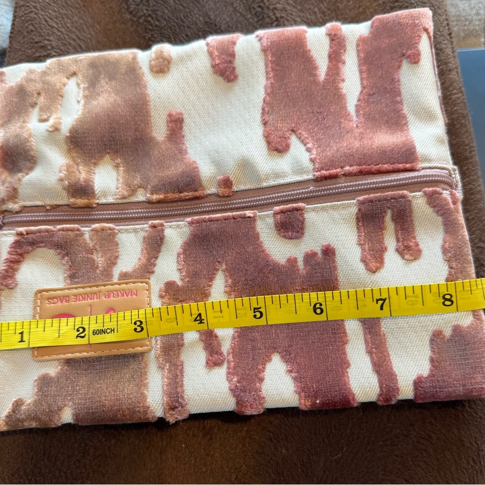 NWOT Makeup Junkie Bag - Size Small - Picture 6 of 6